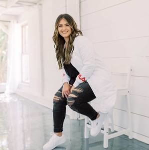 Meet your Posher, Whitney